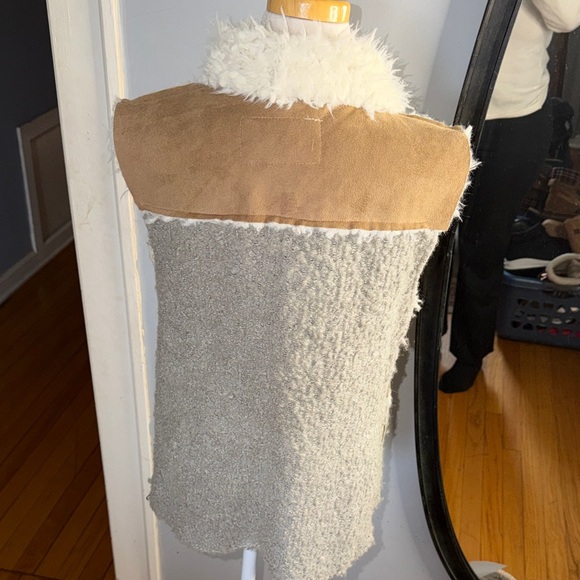 Saturday Sunday Anthropologie Fluffy Cream Vest - Picture 7 of 11